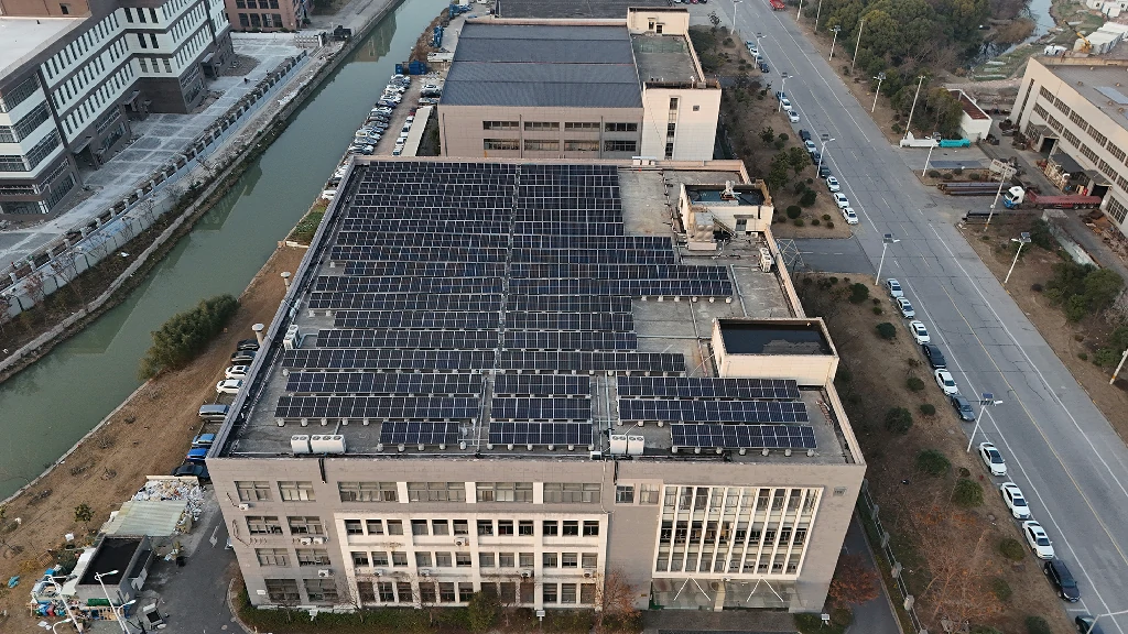 Shanghai 302.5 kWp Photovoltaic Roof Project