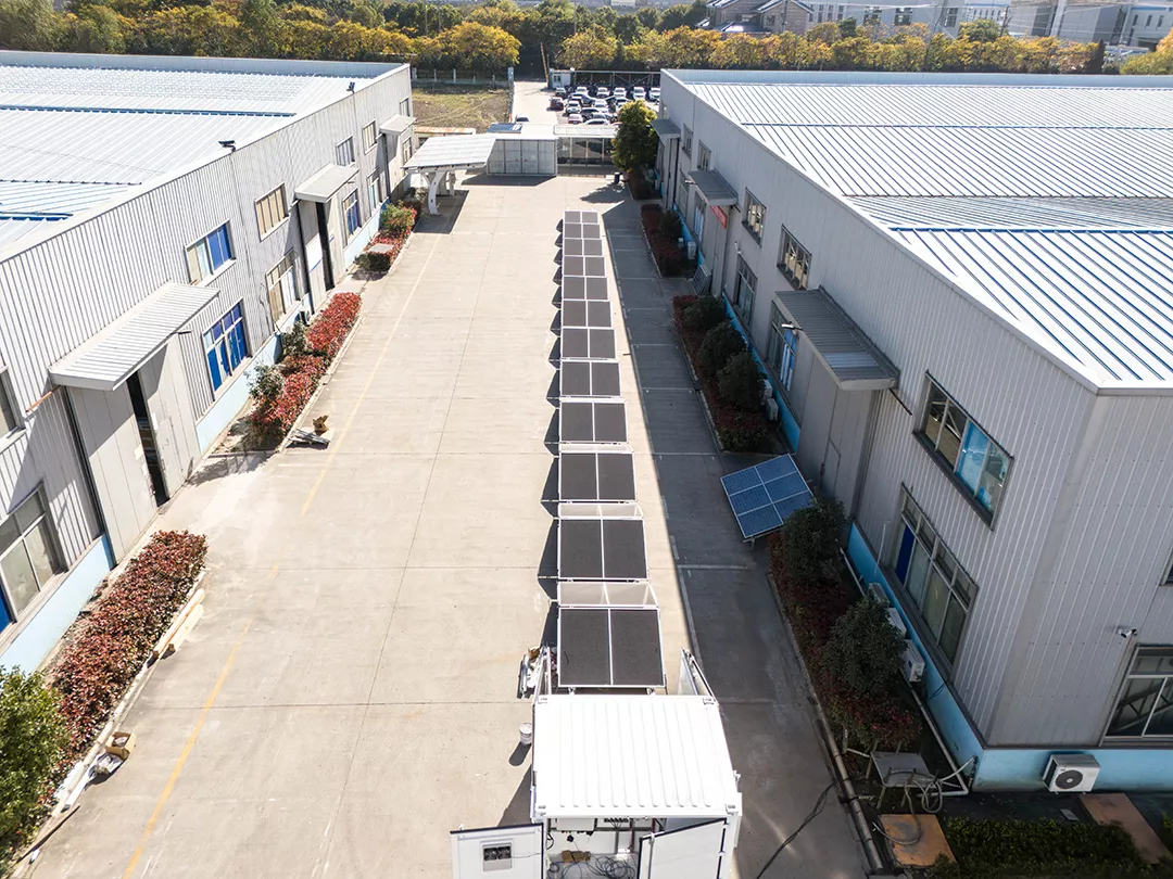 Ukraine 46kWp/50kWh Foldable Photovoltaic Container System